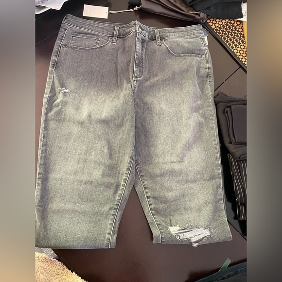 Denim - Universal thread women’s jeans 👖 pants